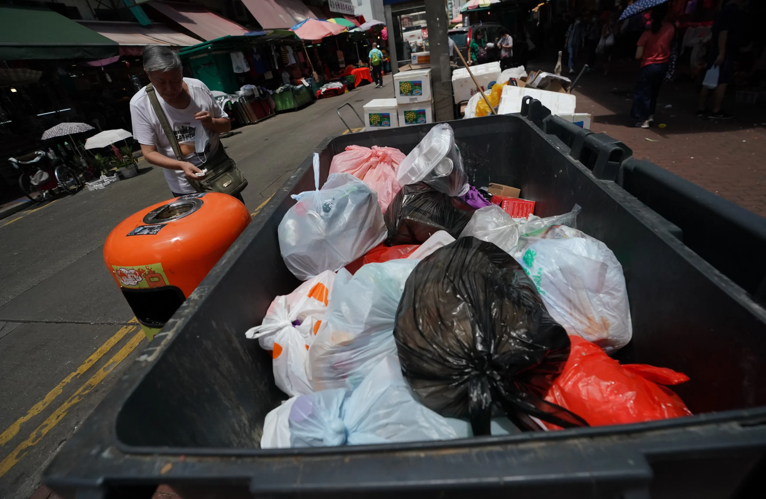 Result-oriented Hong Kong government must roll out much-delayed waste charging